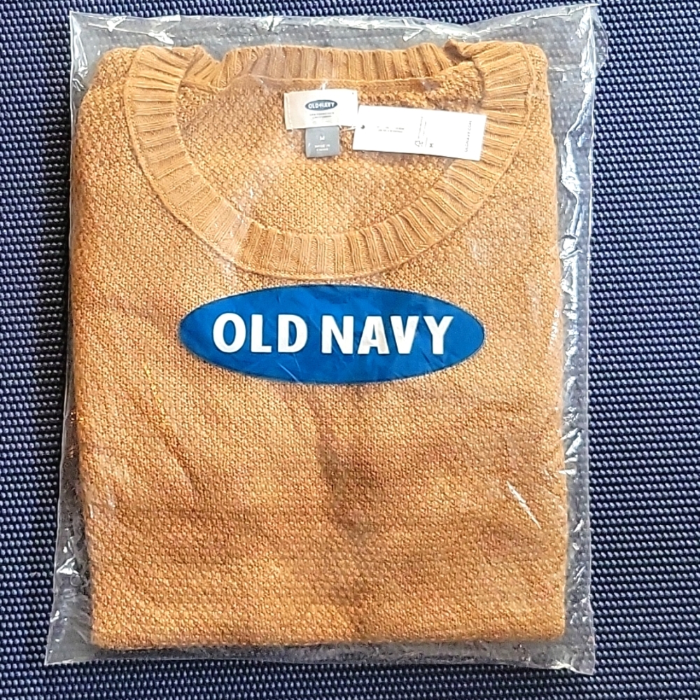 NWT Old Navy Cozy Knit Sweater - Size Medium - Tan